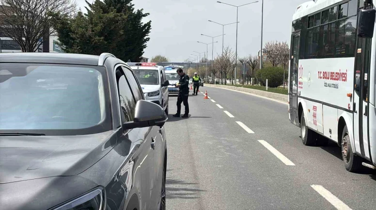 Karşıya geçmek isterken cipin çarptığı yaşlı adam ağır yaralandı