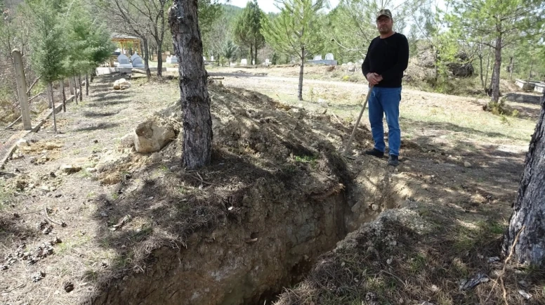 Dokuz kez ölümden döndü, mezarını kazmaya başladı