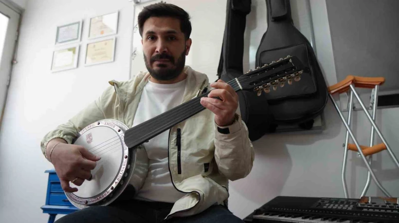 Trafik kazası sonrası engelli kalan genç öğretmenin azmi