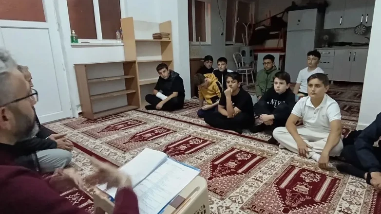 Merzifon’da Gençler Cami İkliminde Buluştu