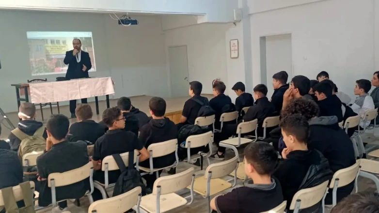 İHL Öğrencilerine Söyleşi