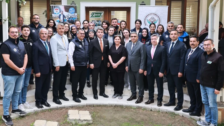 Vali Bakan Merzifon'da Tarımsal Eğitimi Ödüllendirdi