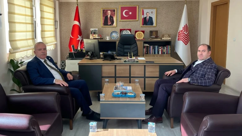 Rektör Turabi’den Tokat Vakıflar Bölge Müdürlüğü’ne Nezaket Ziyareti