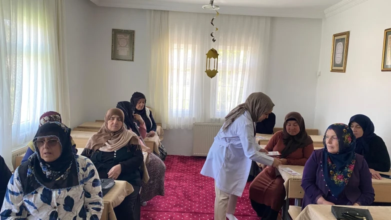 Amasya Beldağ Köyü’nde Halk Sağlığına Yönelik Kapsamlı Eğitim Verildi