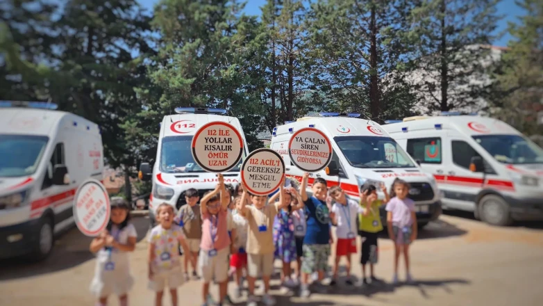 Anaokulu Öğrencilerinden Ambulans Ekibine Anlamlı Ziyaret!