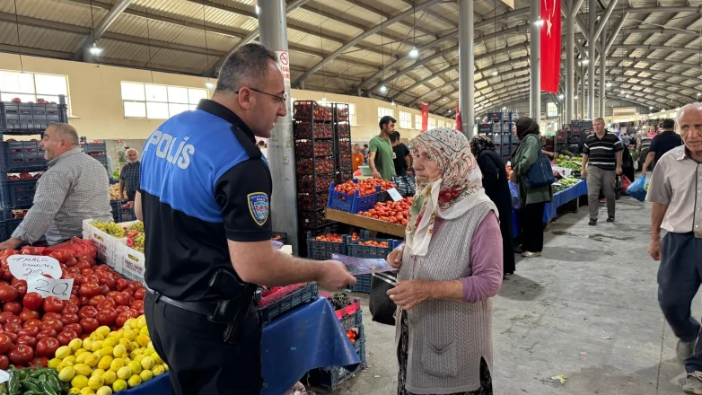 Amasya Emniyetinden Halk Pazarında Dolandırıcılık Uyarısı