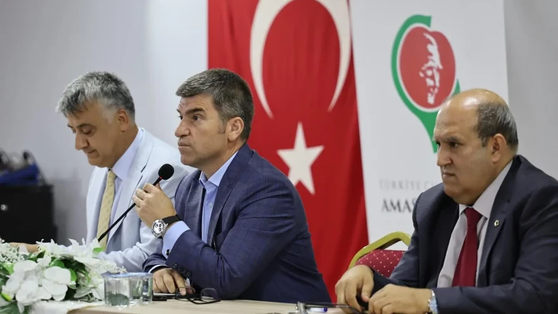 Amasya Valisi Önder Bakan’dan Eğitim Hazırlıkları Toplantısı