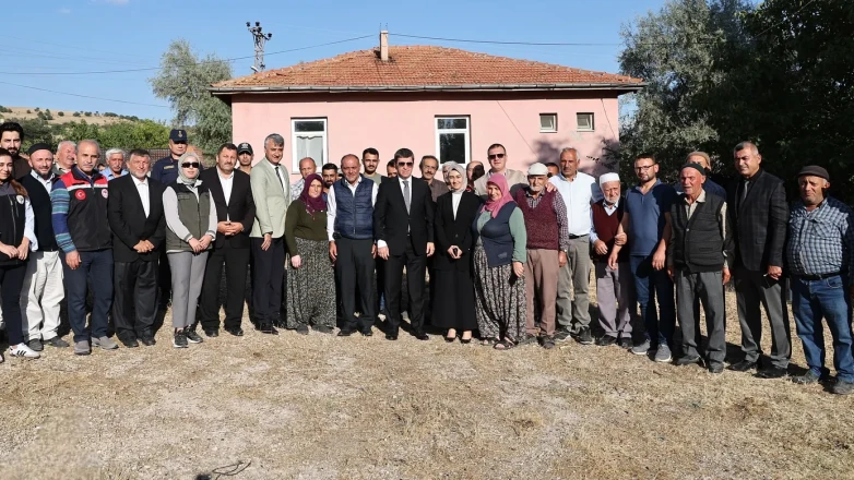 Amasya Valisi Hacıköy Köy Ziyaretinde Halkın Taleplerini Dinledi