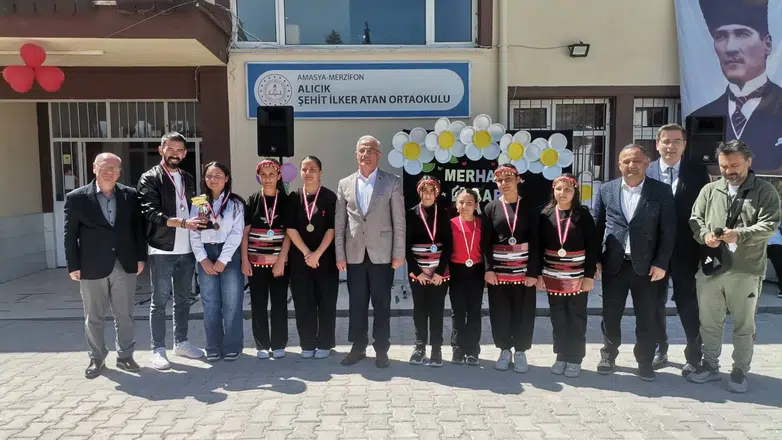 Merzifon’da 23 Nisan Coşkusu Gecikmeli Ama Gururla Kutlandı!