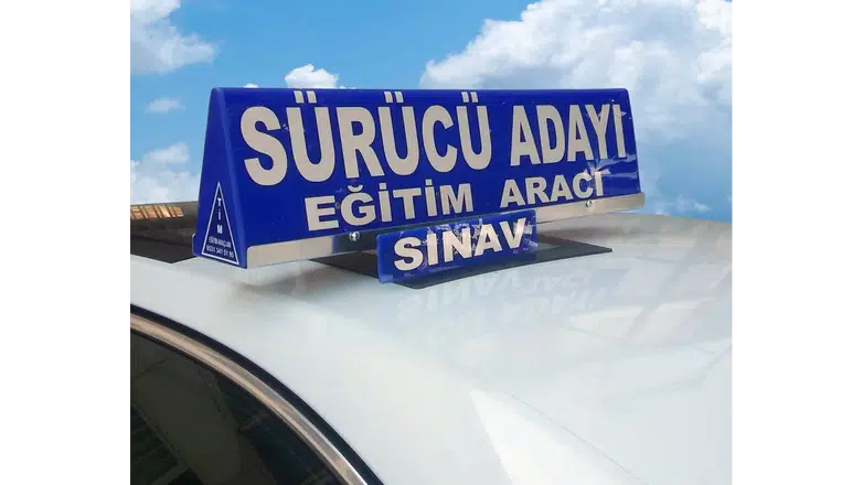 Ehliyet Sınavlarında Yeni Dönem: Sabit Parkur Kalkıyor, Gerçek Trafik Geliyor