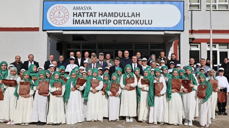 Amasya Valisi Bakan Hafızlığa Başlayan Öğrencilerle Buluştu