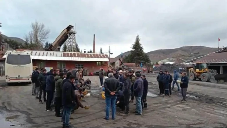 Maden İşçileri: Maaşlarımız Ödensin!