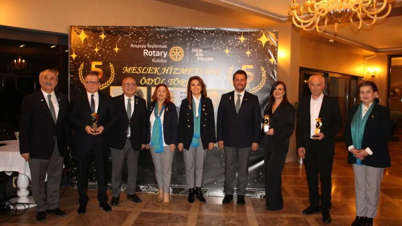 MESLEKİ BAŞARI VE ÖRNEK DURUŞ ÖDÜLLERLE TAÇLANDI