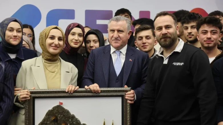 Suluovalı Gençler Bakan Bak İle Buluştu!