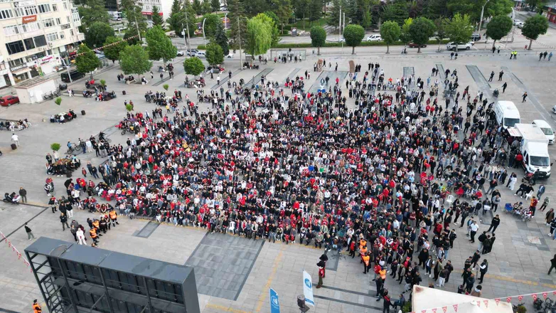 Çorum’da Milli Heyecan! Vatandaşlar Türkiye Maçını Dev Ekranda İzledi