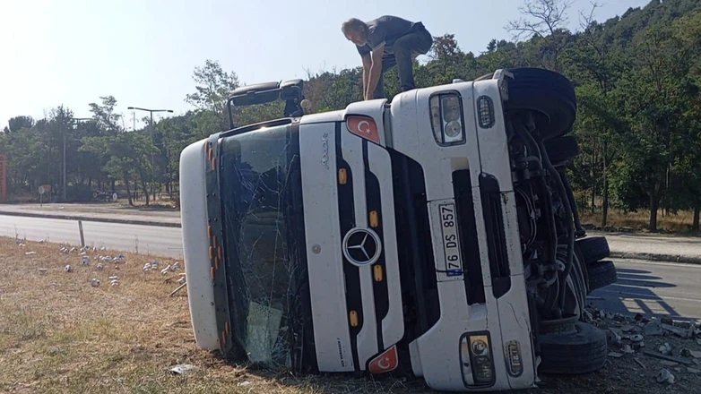 Amasya’da Tır Devrildi!
