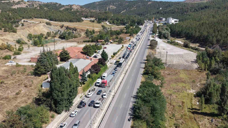 Çorum’da 3 araçlı zincirleme kaza: 5 yaralı