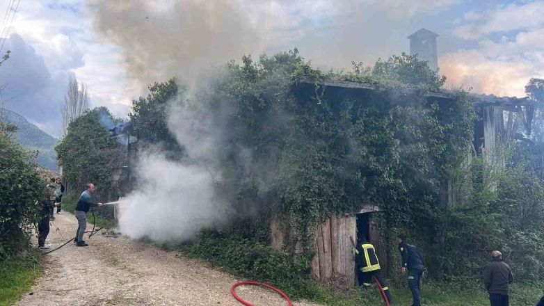 metruk binada çıkan yangını itfaiye söndürüldü