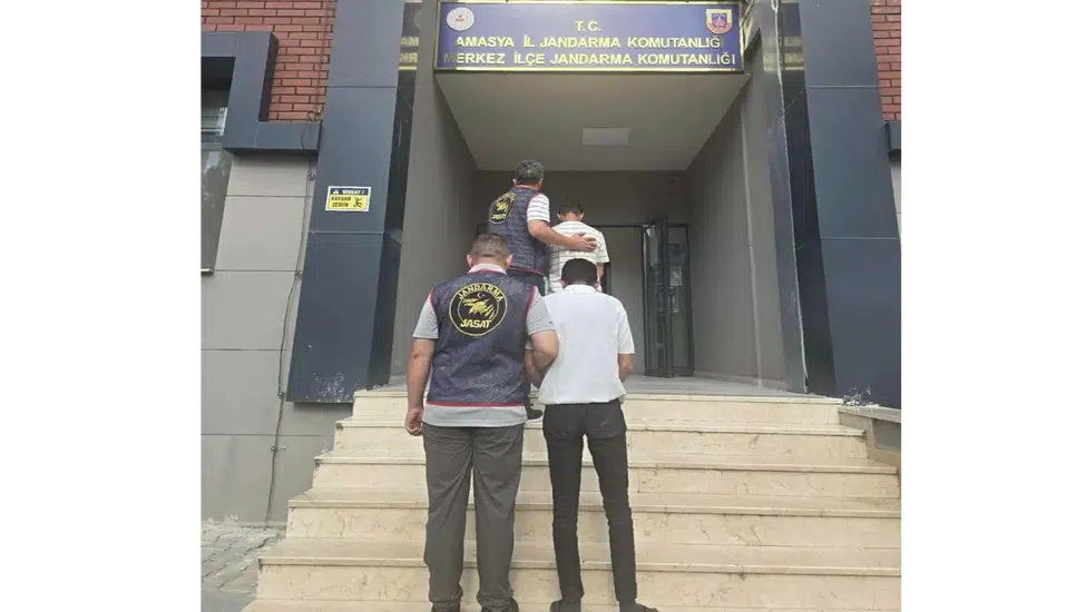 Amasya'da Sahte Polis Çetesi Çökertildi