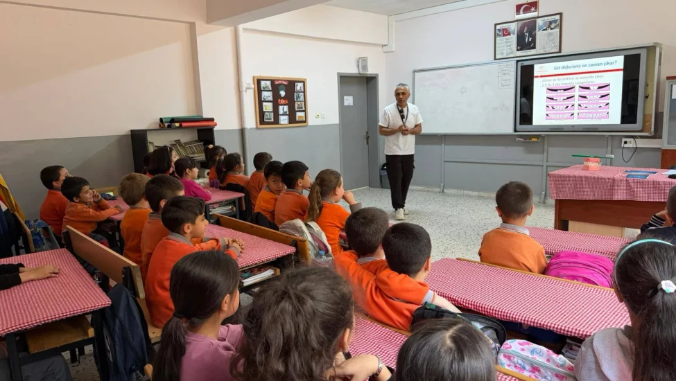 Amasya’da Çocuklara Diş Sağlığı Eğitimi