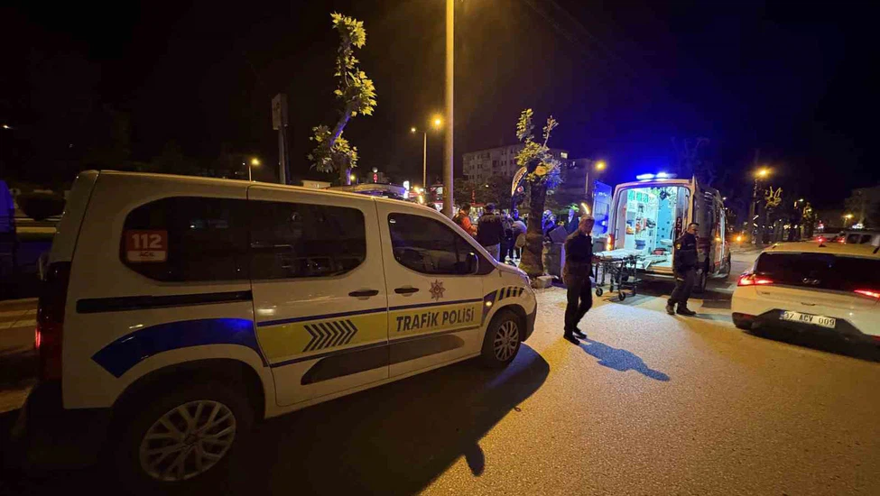 Motosiklet Kazası: Park Halindeki Araca Çarptı