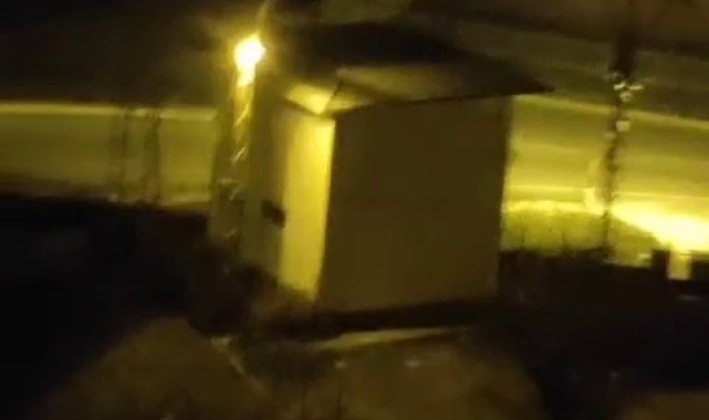 Evin ikinci katına tır çarpması kamerada