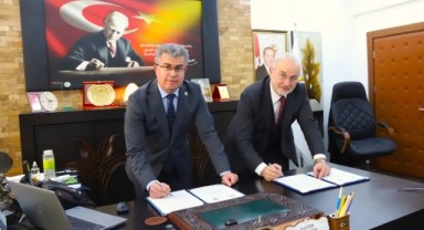 Rektörü Ünal, Bölge Müdürü Özer’e Misafir Oldu