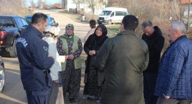 Şendur, Köy Gezilerinde Sorunları Yerinde Dinliyor