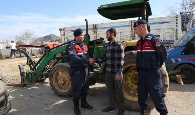 Çalınan traktör jandarmanın 700 kilometre takibi sonucu bulundu