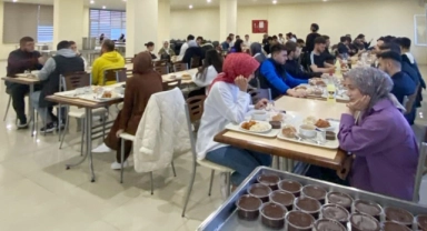Öğrencilere Ramazan Ayı Boyunca İftar Sofrası
