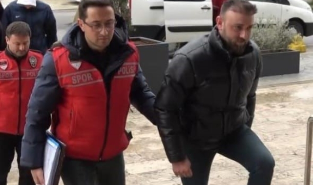 Trabzonspor-Fenerbahçe maçı sonrası olaylara karışan 13 kişiden 2'si tutuklandı