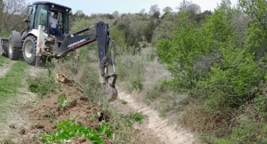 Belediyeden Sulama Kanalı Temizliği