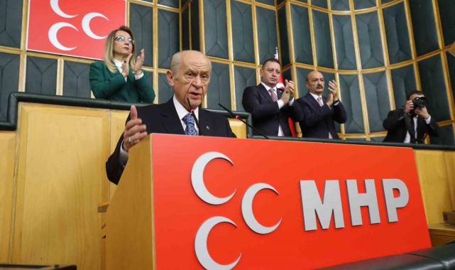 MHP Lideri Bahçeli: "Birkaç emniyet müdürünün açığa alınmasıyla geçiştirilemeyecek bir komplo devrededir"