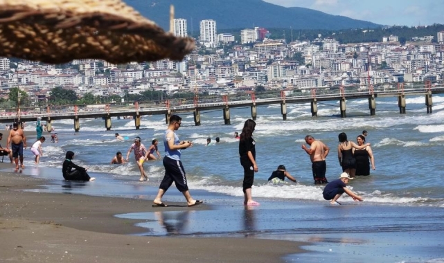 Samsun'un iki günlük serinleme bilançosu: 11 boğulma tehlikesi, 1 kayıp