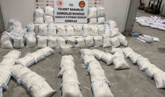 Gürbulak Gümrük Kapısı'nda 2.2 ton metanfetamin ele geçirildi