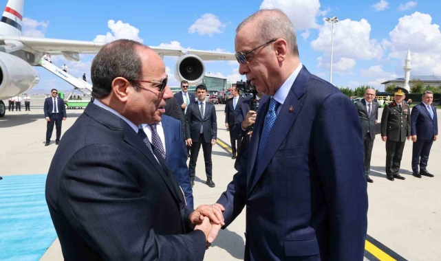 Cumhurbaşkanı Erdoğan, Mısır Cumhurbaşkanı Sisi'yi resmi törenle karşıladı