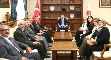MHP heyetinden Bakan'a ziyaret