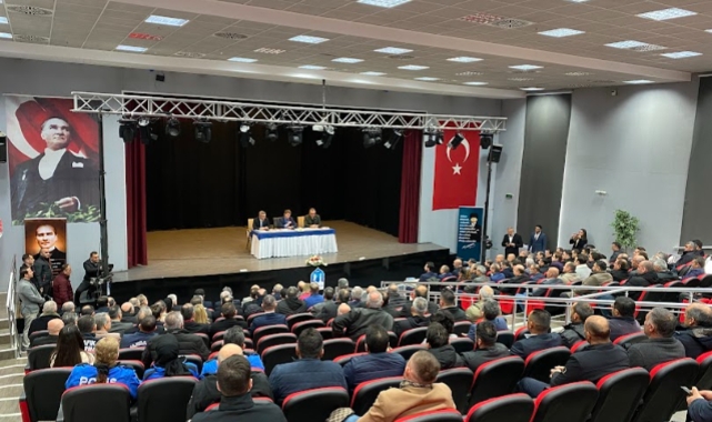 Vali Bakan, Merzifon'da muhtarlarla bir araya geldi