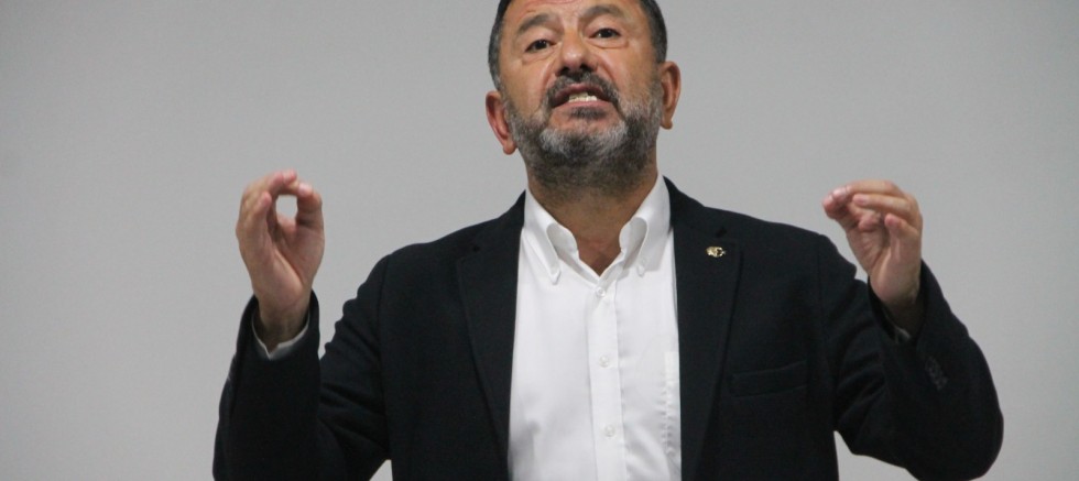 AĞBABA: AKLIMIZLA DALGA GEÇİYORLAR