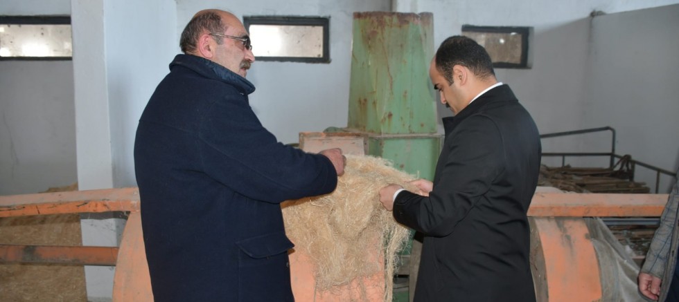 KENDİR FABRİKASINI ZİYARET ETTİ