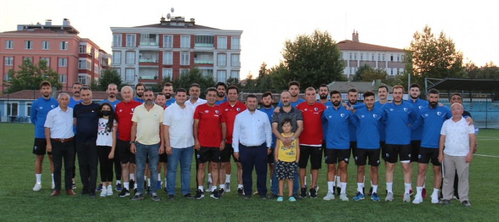 MERZİFONSPOR SAHAYA İNDİ