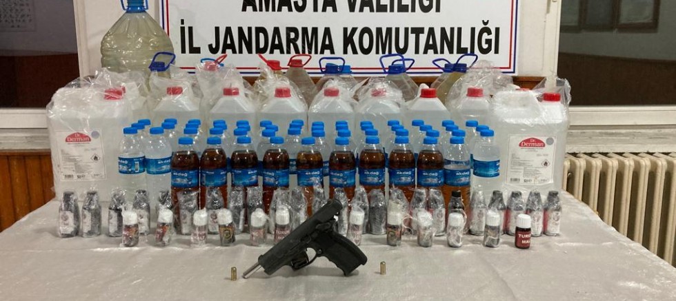 SAHTE ALKOL ÜRETEN ÇİFT GÖZALTINA ALINDI