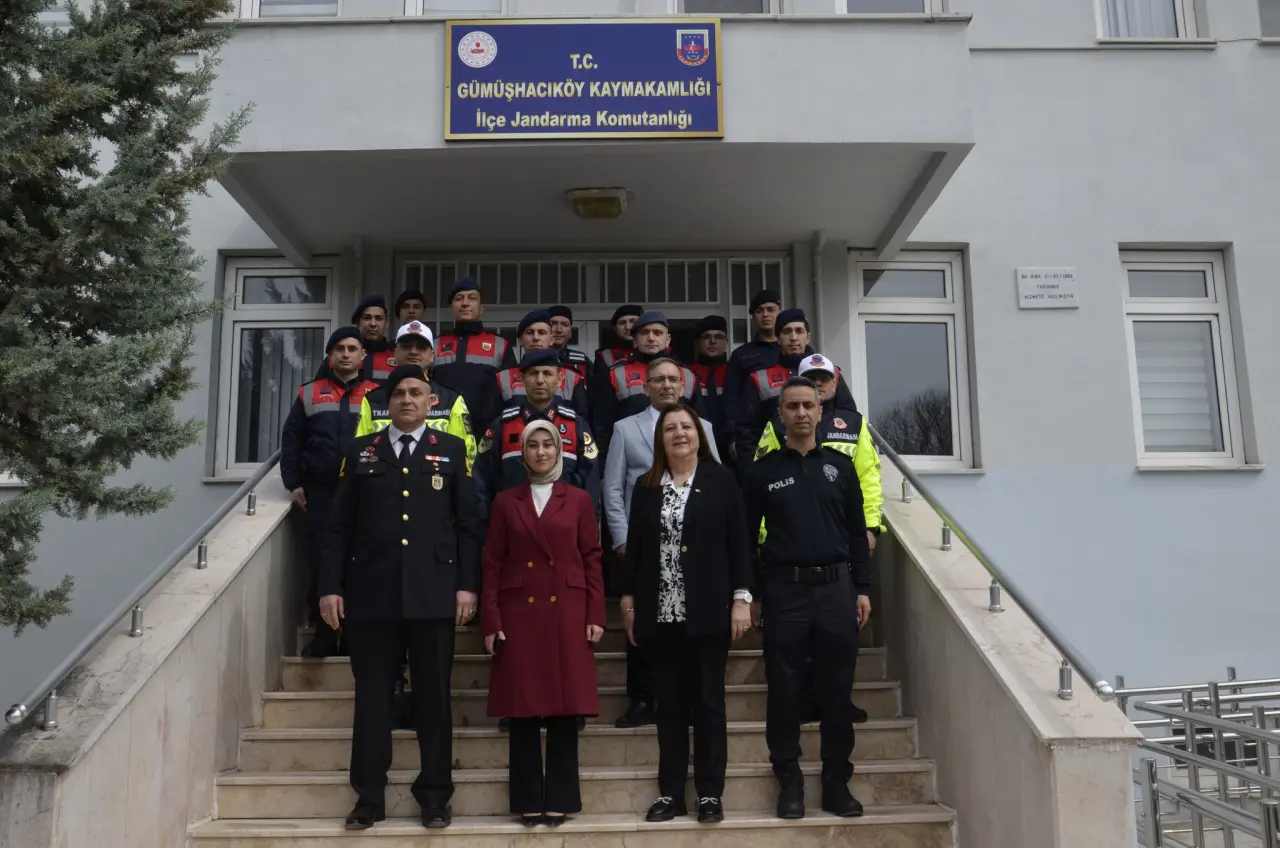 Gümüşhacıköy Protokolünden Görev Başındaki Personele Ziyaret 2
