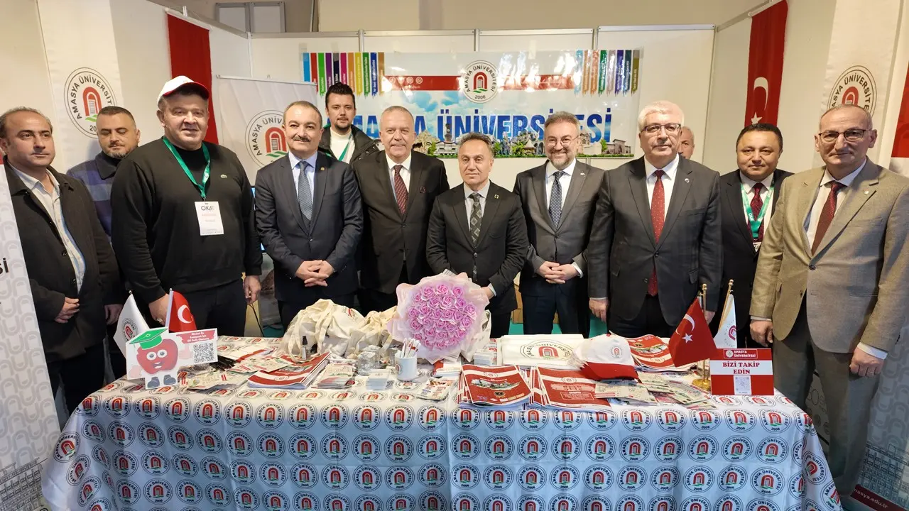 Amasya Üniversitesi OKAF’25’te Gençlerle Buluştu 3
