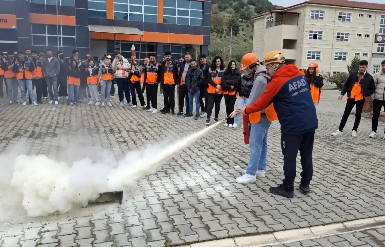 Amasya AFAD’dan Gençlere Afet Gönüllülüğü Eğitimi 2