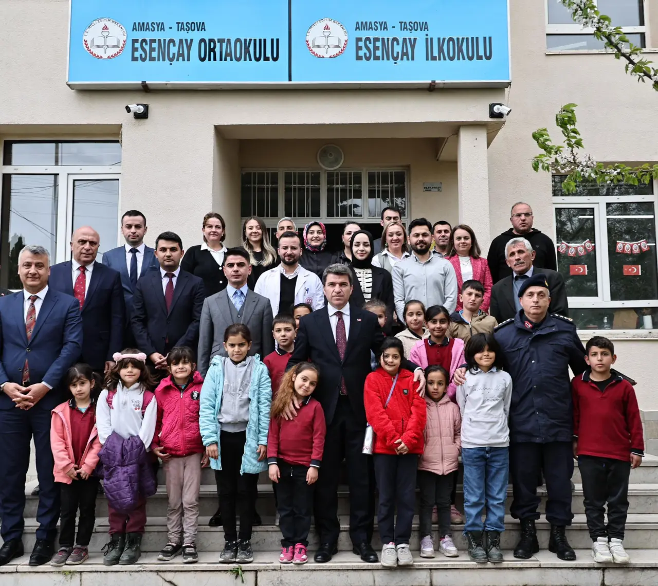 Vali Önder Bakan’dan Taşova’da Eğitime Yakın İlgi 3