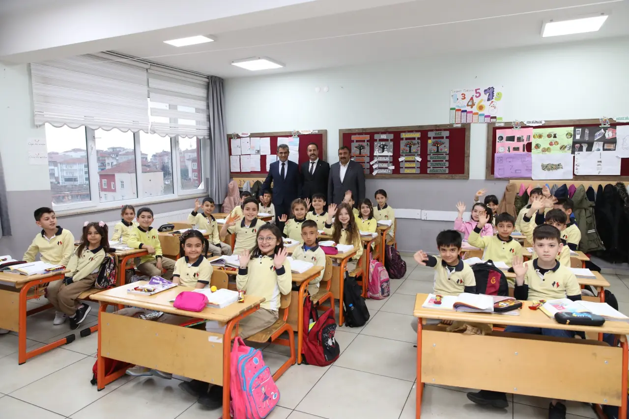 Suluova Belediye Başkanı, Çocuklara Belediyeciliği Anlattı 1