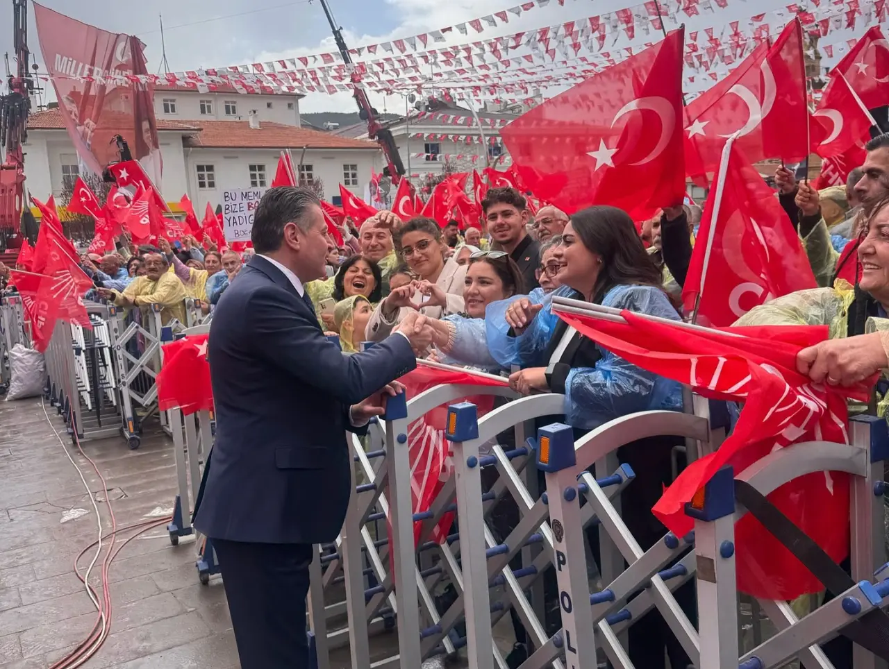 Karagöz Yozgat’tan Seslendi: “86 Milyon Bozuk Düzene Karşı Ayağa Kalktı!” 2