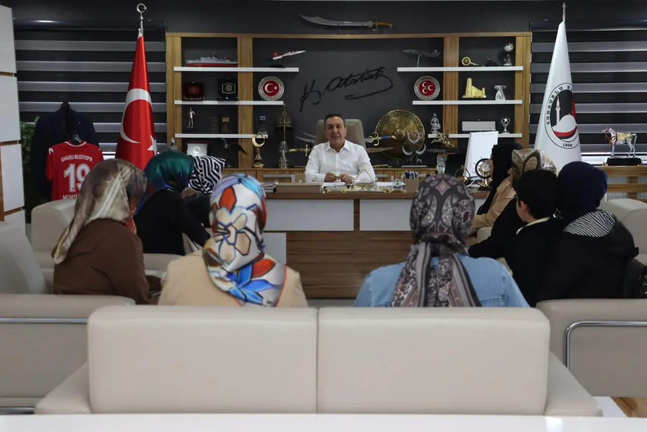 Başkan Muhsin Dere, Sungurluluların Taleplerini Dinlemeye Devam Ediyor 4