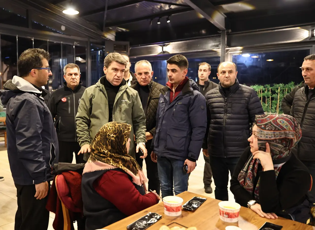4.7’lik Deprem Sonrası Hızlı Müdahale! 2